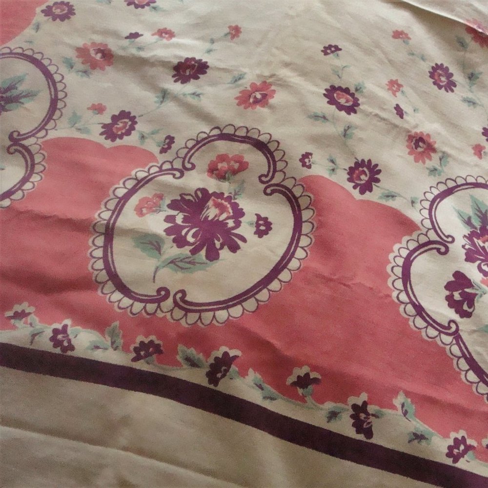 Vintage Floral Tablecloth Cottage Core Granny Grandma - Picture 4 of 16